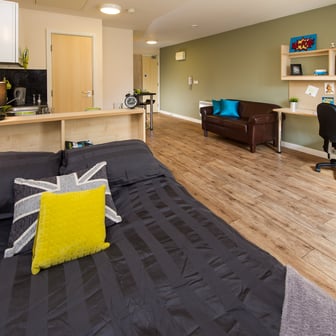 Gold Studio - Image 1